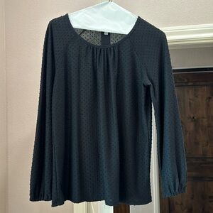 Very good condition, black pullover blouse from Olive and Rose.